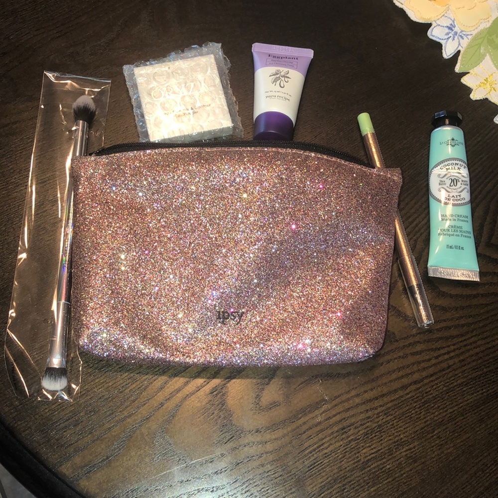 Ipsy bag